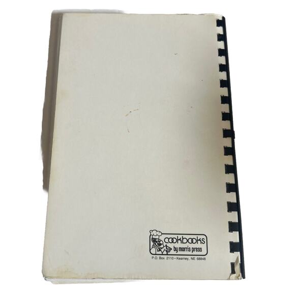 125th Anniversary Of Recipes & Remembrances Cookbook UMC Hannibal, MO - Picture 2 of 4